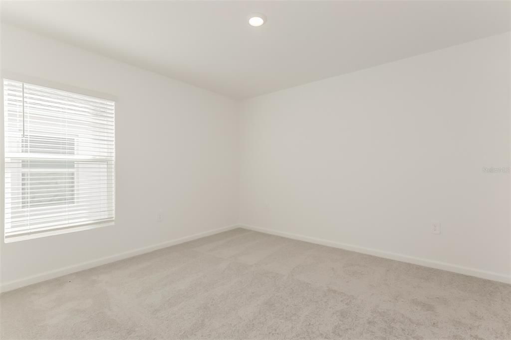 For Rent: $1,990 (4 beds, 3 baths, 2174 Square Feet)