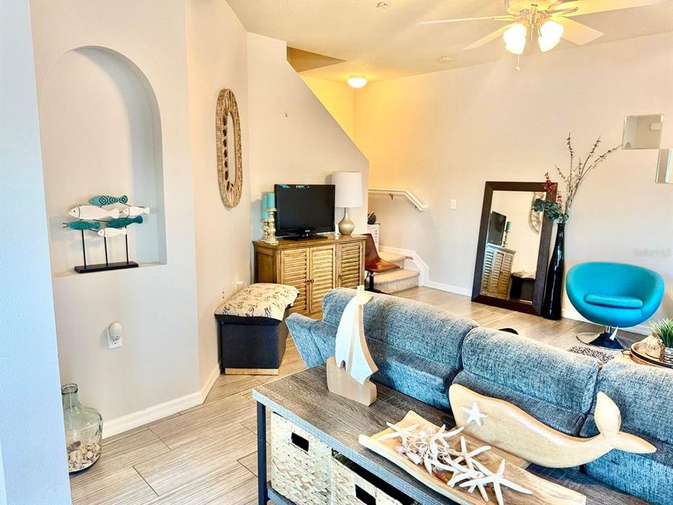 For Rent: $2,150 (3 beds, 2 baths, 1200 Square Feet)