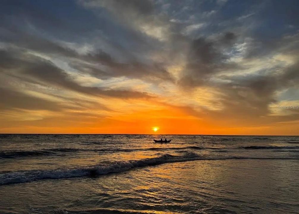 For Rent: $2,150 (3 beds, 2 baths, 1200 Square Feet)