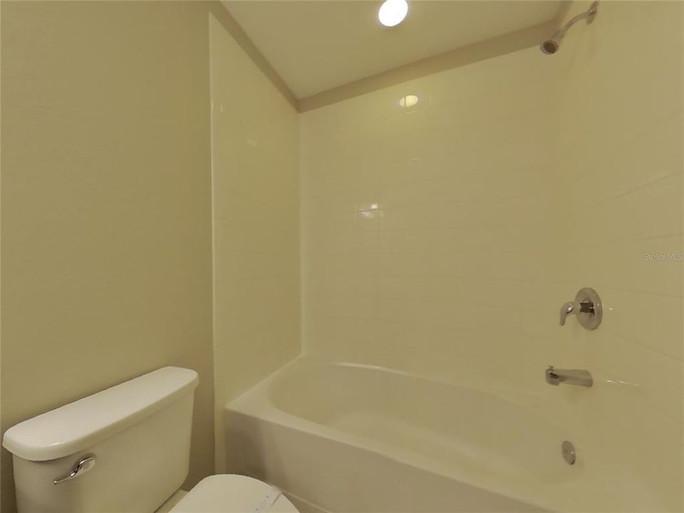 For Rent: $2,529 (3 beds, 2 baths, 1621 Square Feet)