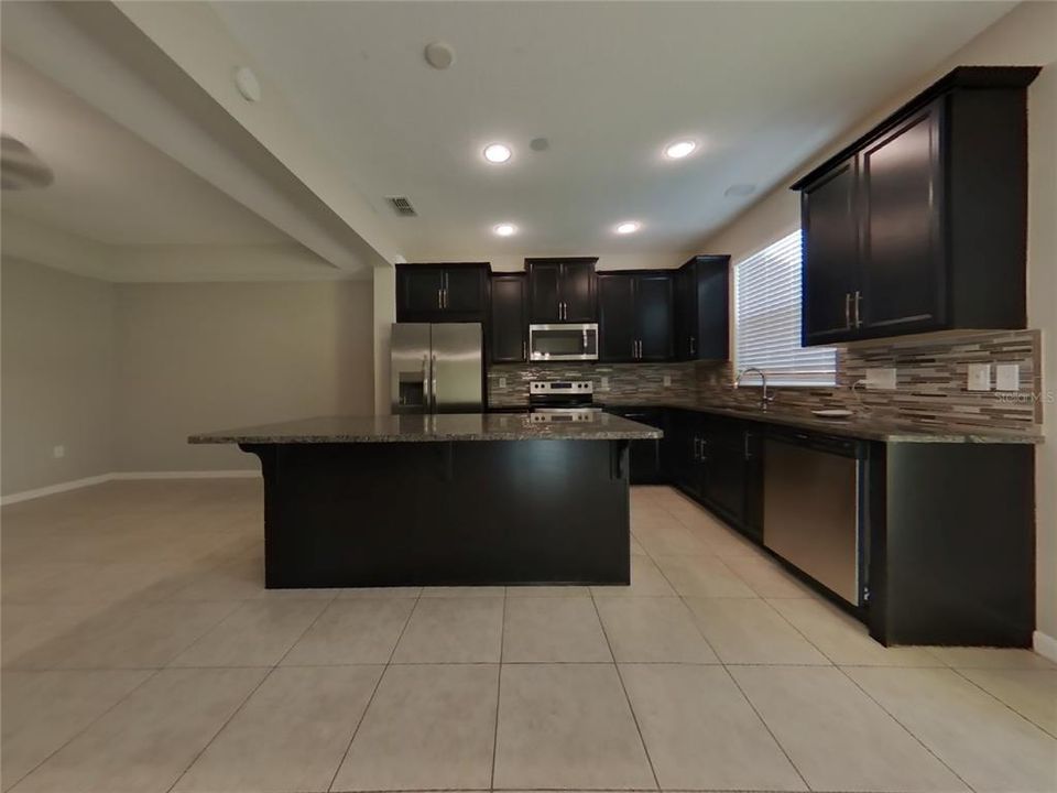 For Rent: $2,529 (3 beds, 2 baths, 1621 Square Feet)