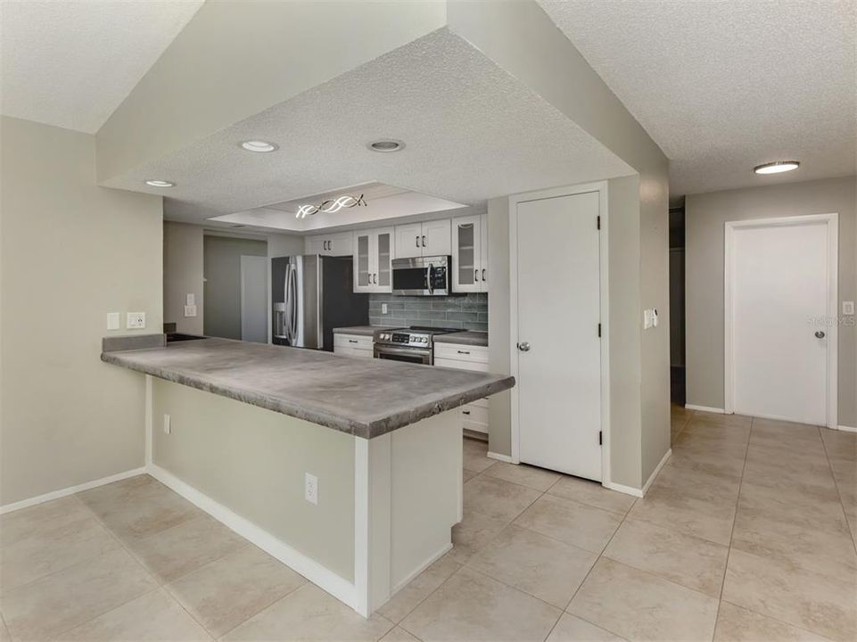 For Sale: $445,000 (3 beds, 2 baths, 1676 Square Feet)