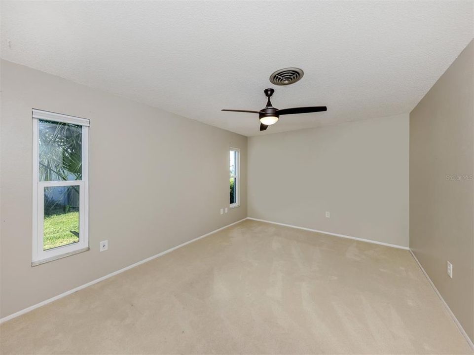 For Sale: $445,000 (3 beds, 2 baths, 1676 Square Feet)