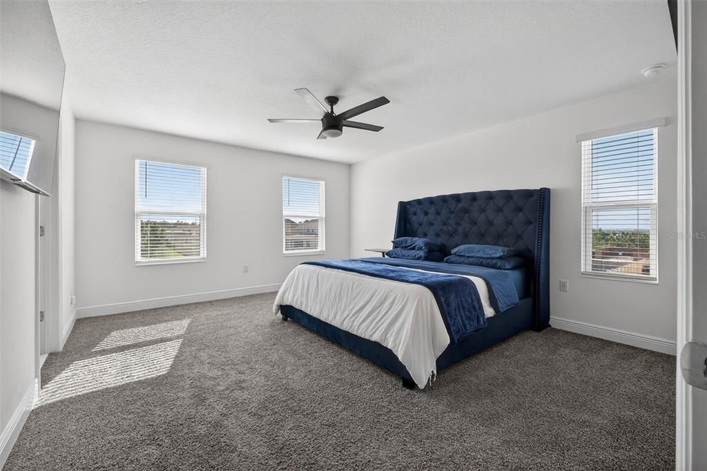 En Venta: $1,070,000 (7 camas, 5 baños, 4799 Pies cuadrados)