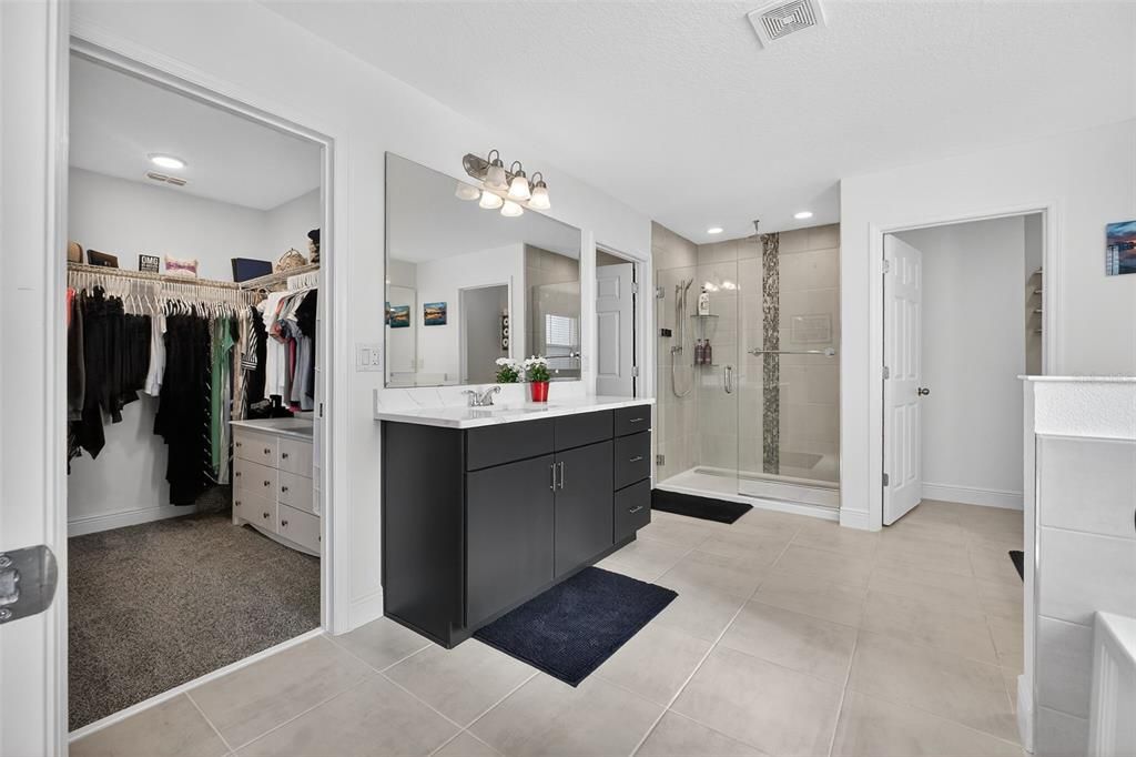 En Venta: $1,070,000 (7 camas, 5 baños, 4799 Pies cuadrados)