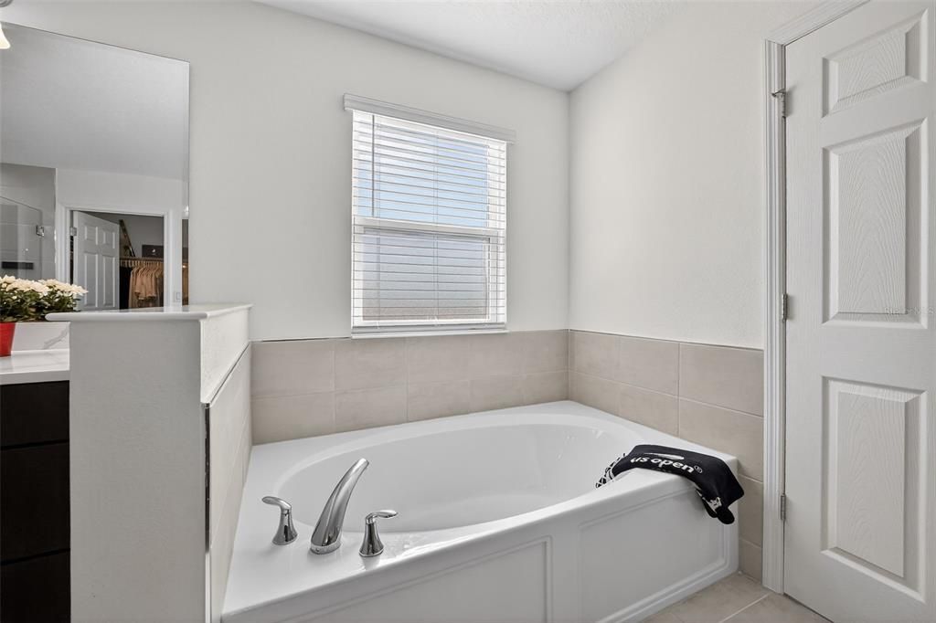 En Venta: $1,070,000 (7 camas, 5 baños, 4799 Pies cuadrados)