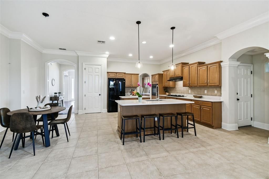 For Sale: $835,000 (4 beds, 2 baths, 3448 Square Feet)