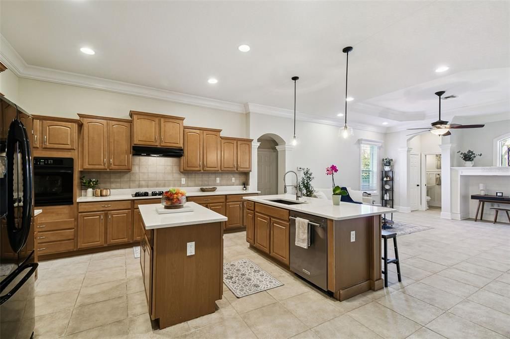 For Sale: $835,000 (4 beds, 2 baths, 3448 Square Feet)