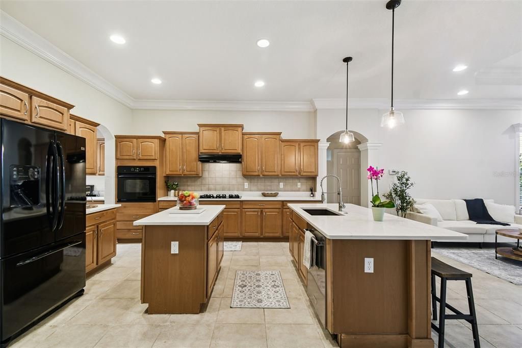 For Sale: $835,000 (4 beds, 2 baths, 3448 Square Feet)