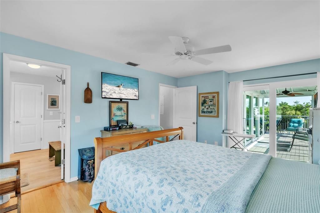 На продажу: $1,250,000 (2 спален, 2 ванн, 1248 Квадратных фут)