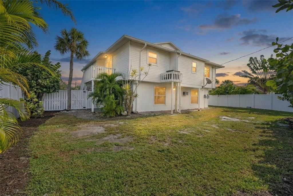 На продажу: $1,250,000 (2 спален, 2 ванн, 1248 Квадратных фут)