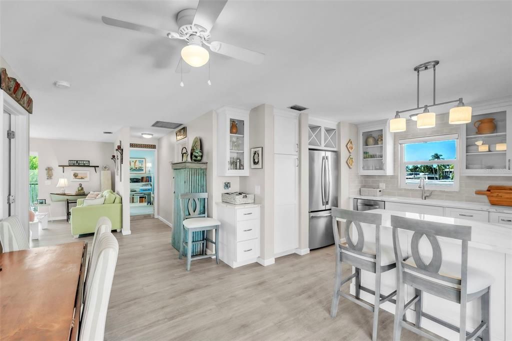 На продажу: $1,250,000 (2 спален, 2 ванн, 1248 Квадратных фут)