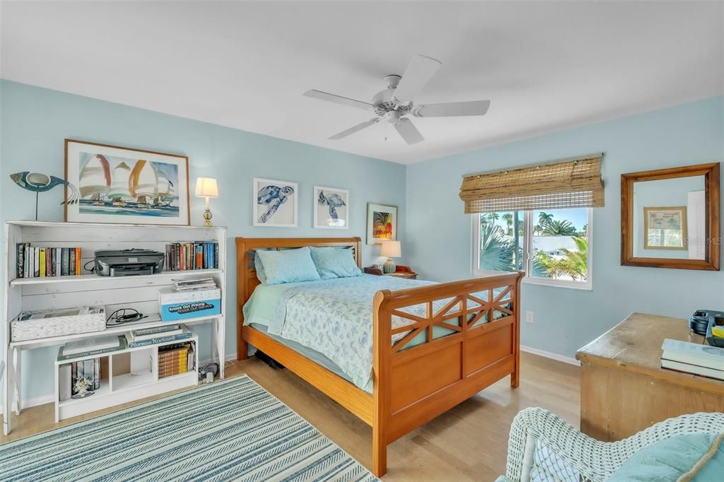 На продажу: $1,250,000 (2 спален, 2 ванн, 1248 Квадратных фут)