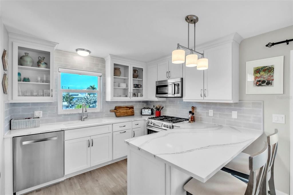 На продажу: $1,250,000 (2 спален, 2 ванн, 1248 Квадратных фут)