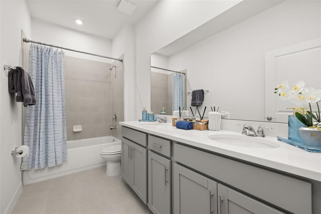 出租: $2,180 (4 贝兹, 3 浴室, 2210 平方英尺)