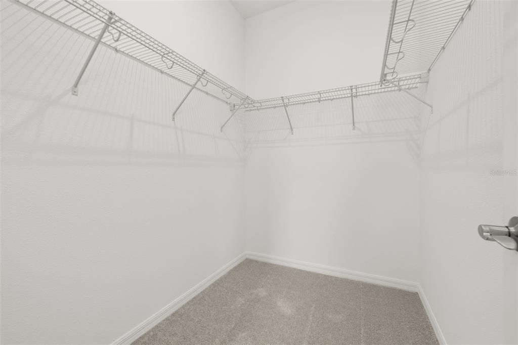 出租: $2,180 (4 贝兹, 3 浴室, 2210 平方英尺)