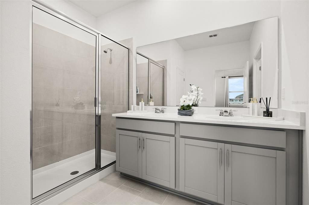 出租: $2,180 (4 贝兹, 3 浴室, 2210 平方英尺)