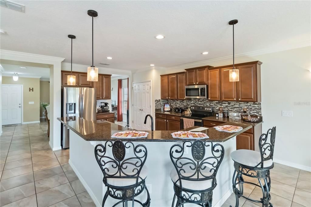 En Venta: $529,000 (5 camas, 3 baños, 3316 Pies cuadrados)