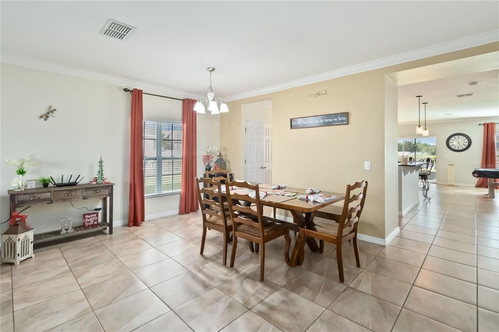 En Venta: $529,000 (5 camas, 3 baños, 3316 Pies cuadrados)