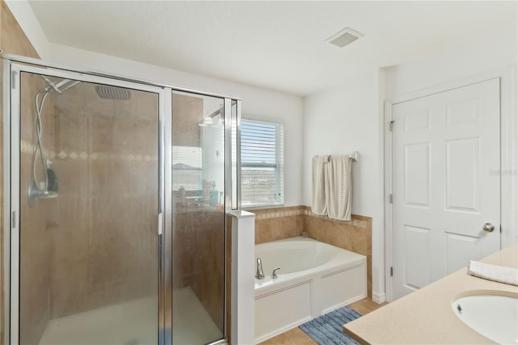 En Venta: $529,000 (5 camas, 3 baños, 3316 Pies cuadrados)