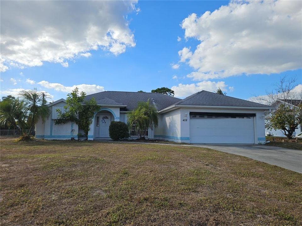 For Sale: $158,000 (3 beds, 2 baths, 1579 Square Feet)