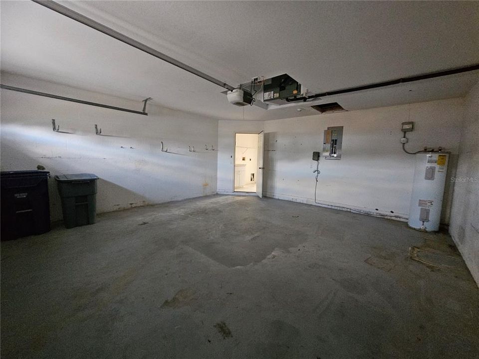 For Sale: $158,000 (3 beds, 2 baths, 1579 Square Feet)