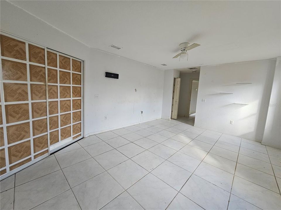 For Sale: $158,000 (3 beds, 2 baths, 1579 Square Feet)