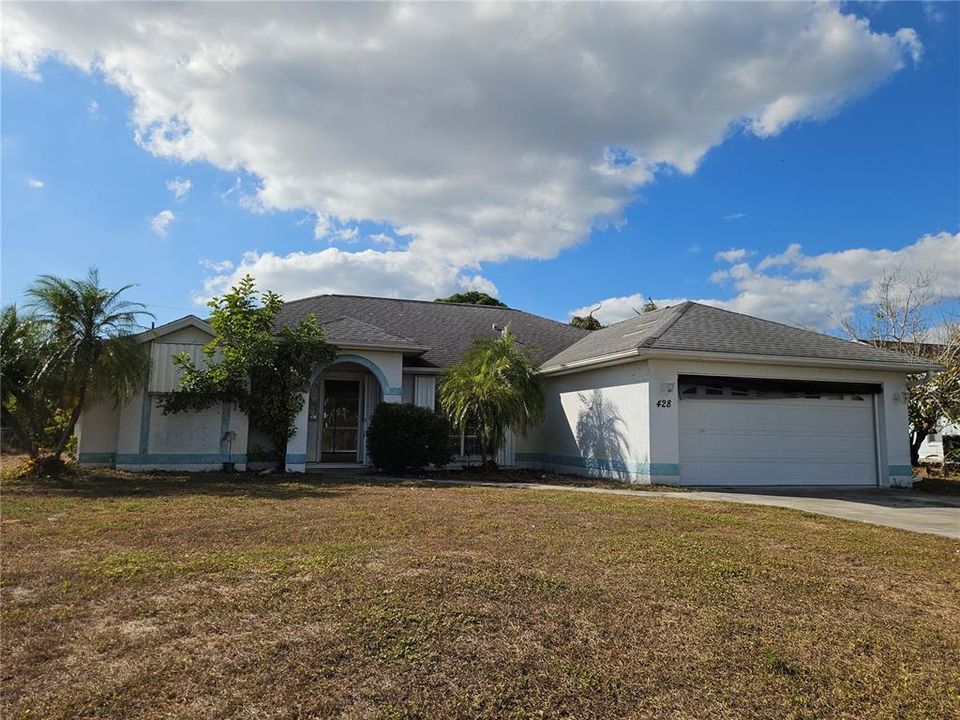 For Sale: $158,000 (3 beds, 2 baths, 1579 Square Feet)