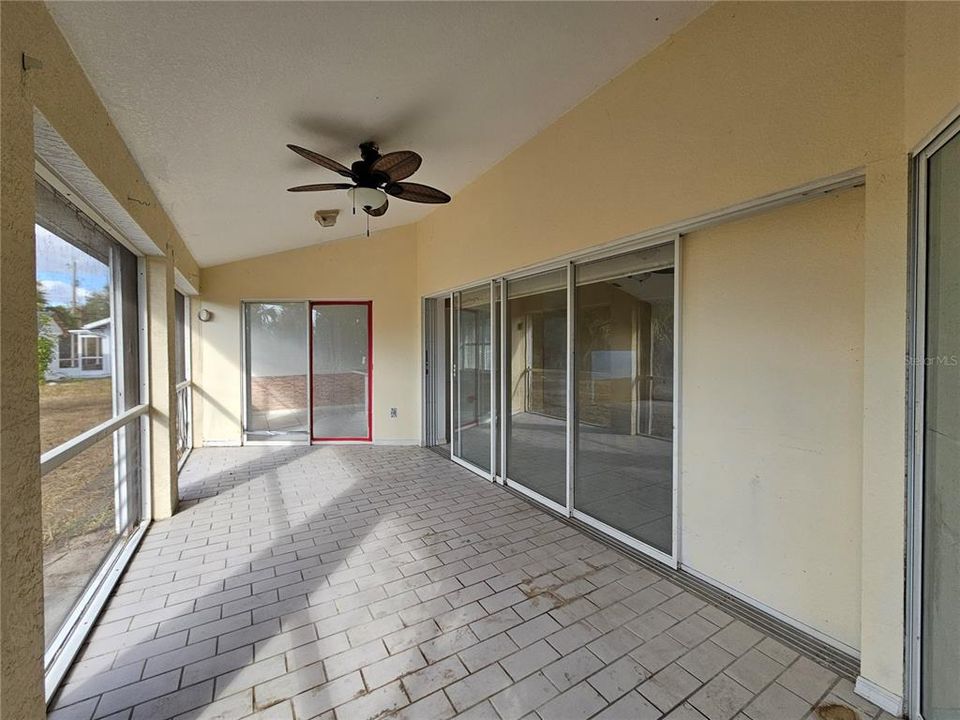 For Sale: $158,000 (3 beds, 2 baths, 1579 Square Feet)