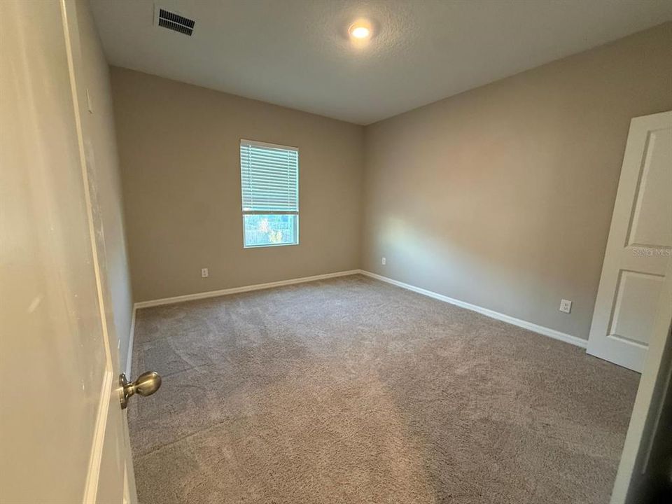 出租: $1,695 (1 贝兹, 1 浴室, 800 平方英尺)