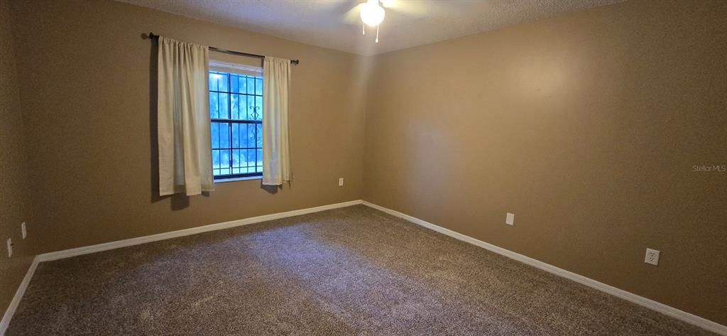 В аренду: $1,300 (2 спален, 2 ванн, 1116 Квадратных фут)