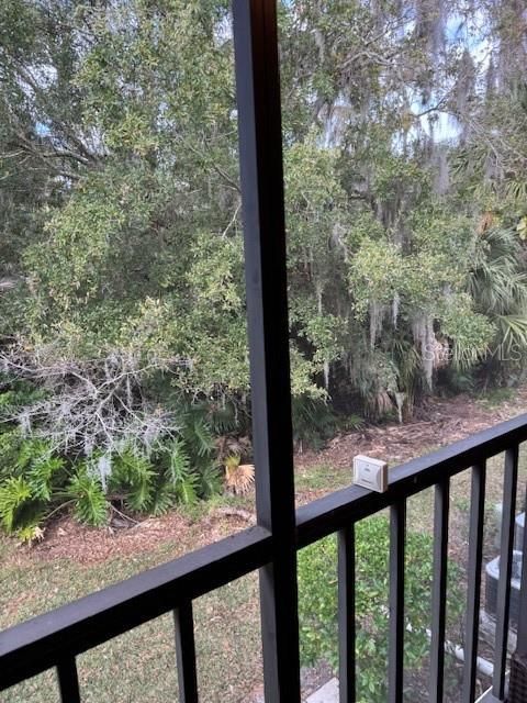 For Rent: $1,500 (2 beds, 2 baths, 982 Square Feet)