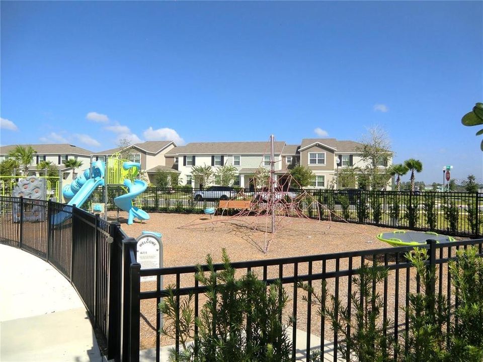 В аренду: $2,850 (3 спален, 2 ванн, 1755 Квадратных фут)