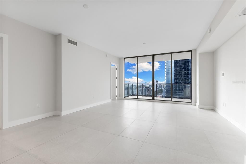 На продажу: $1,275,000 (2 спален, 2 ванн, 1339 Квадратных фут)