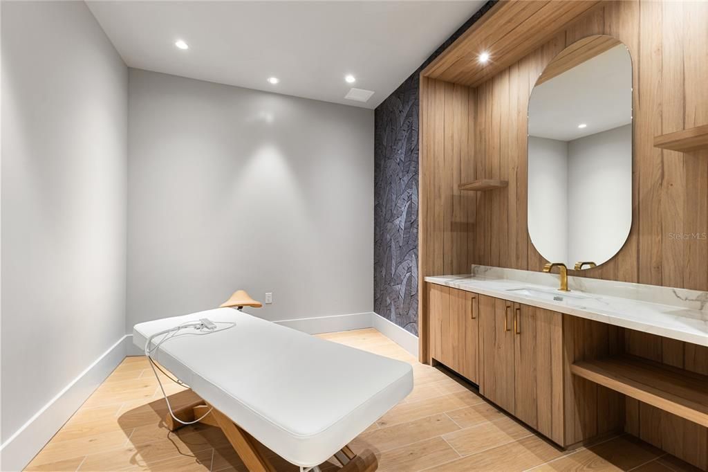 На продажу: $1,275,000 (2 спален, 2 ванн, 1339 Квадратных фут)