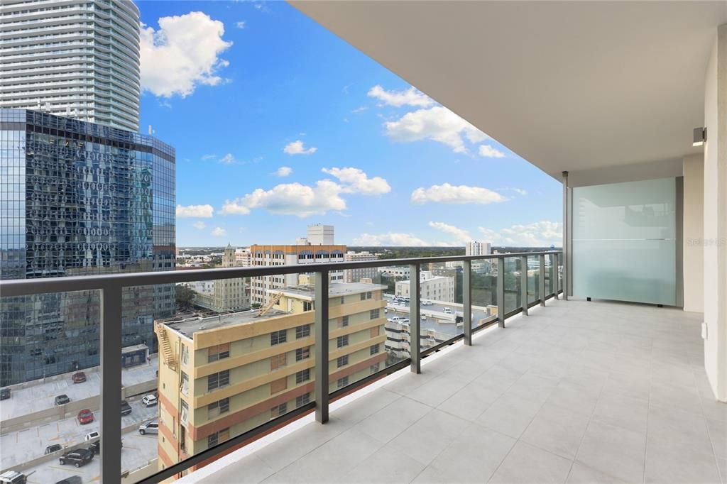 На продажу: $1,275,000 (2 спален, 2 ванн, 1339 Квадратных фут)