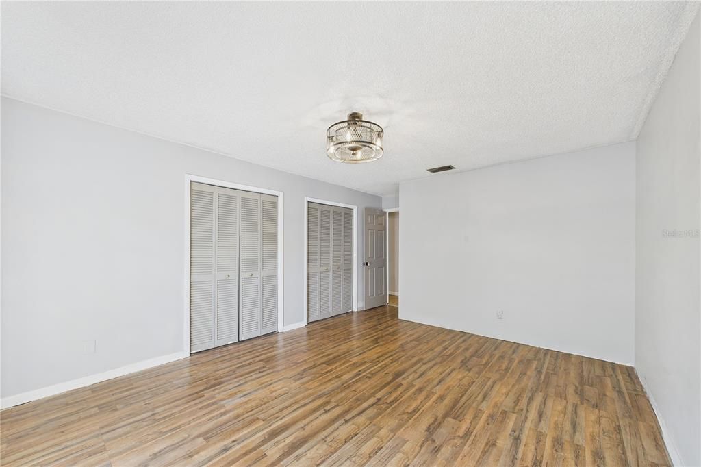 For Sale: $580,000 (3 beds, 2 baths, 2595 Square Feet)