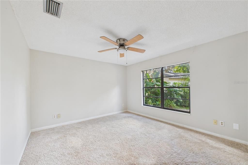 For Sale: $580,000 (3 beds, 2 baths, 2595 Square Feet)