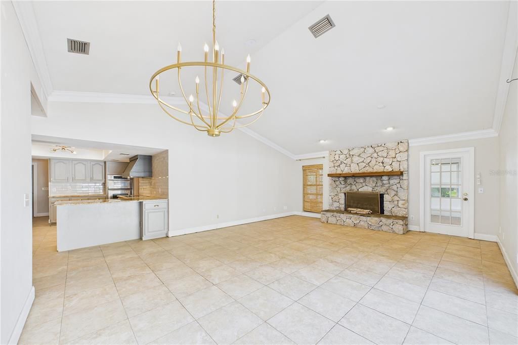 For Sale: $580,000 (3 beds, 2 baths, 2595 Square Feet)