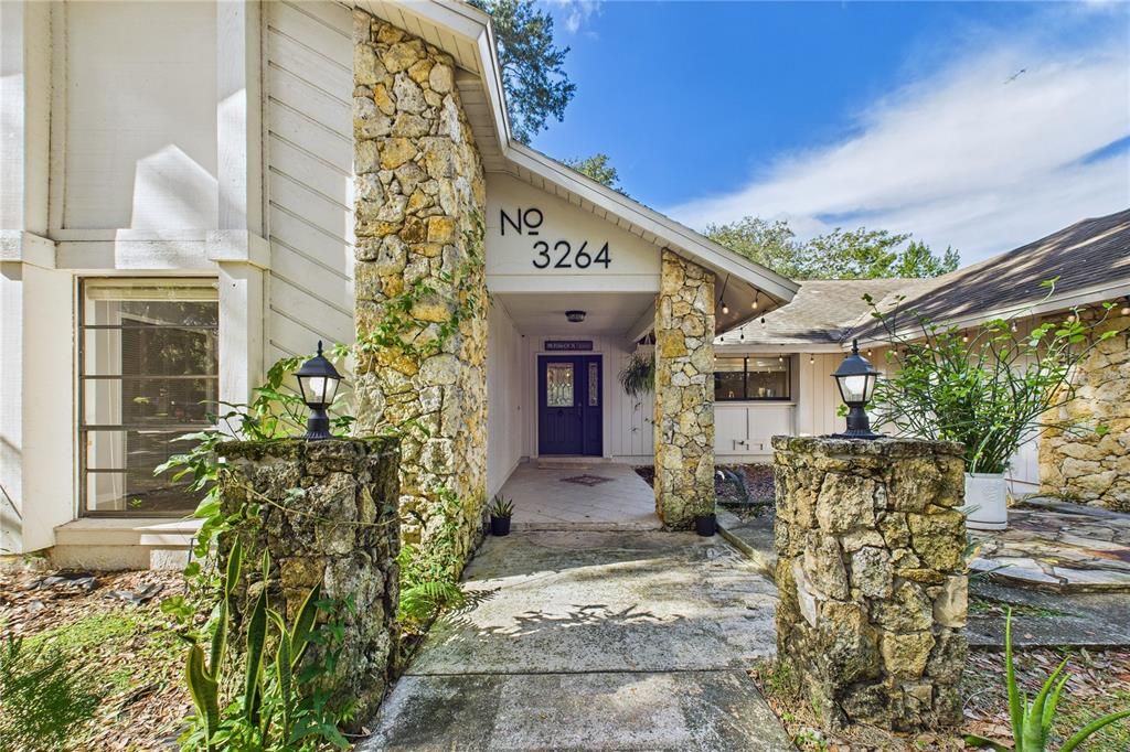 For Sale: $580,000 (3 beds, 2 baths, 2595 Square Feet)