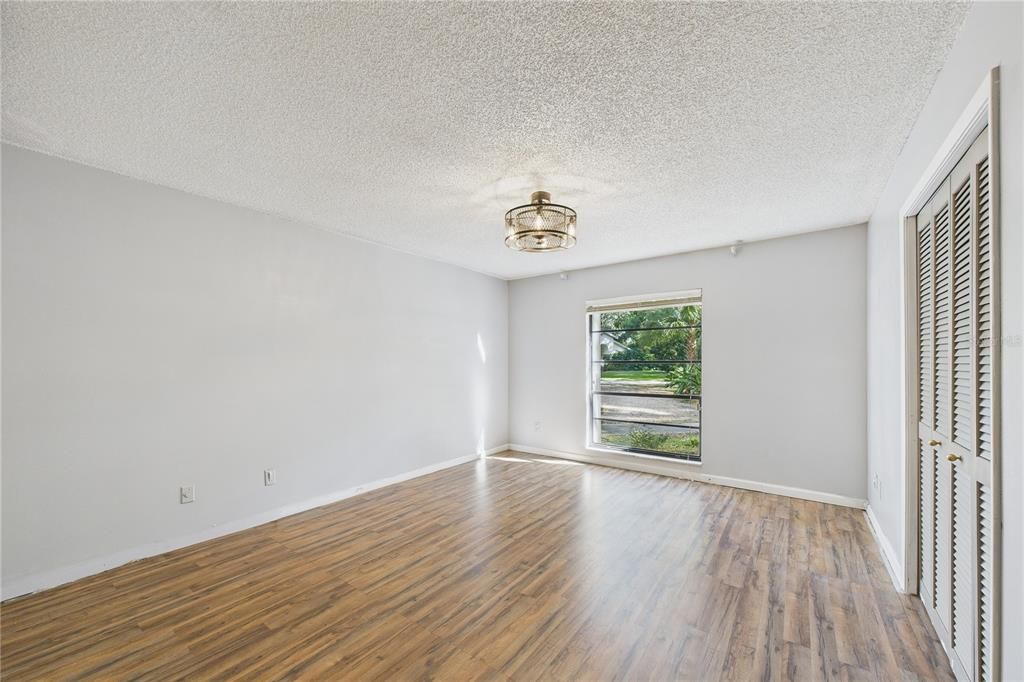 For Sale: $580,000 (3 beds, 2 baths, 2595 Square Feet)