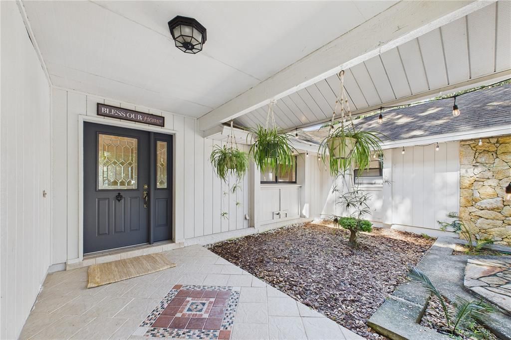 For Sale: $580,000 (3 beds, 2 baths, 2595 Square Feet)