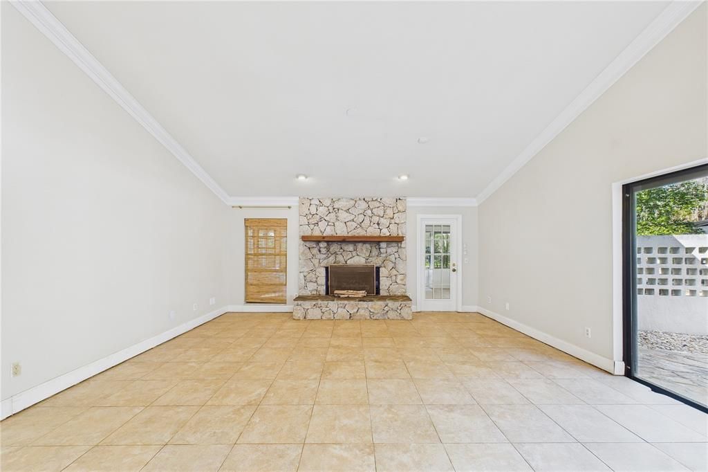 For Sale: $580,000 (3 beds, 2 baths, 2595 Square Feet)