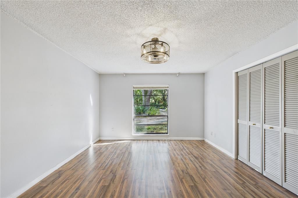 For Sale: $580,000 (3 beds, 2 baths, 2595 Square Feet)