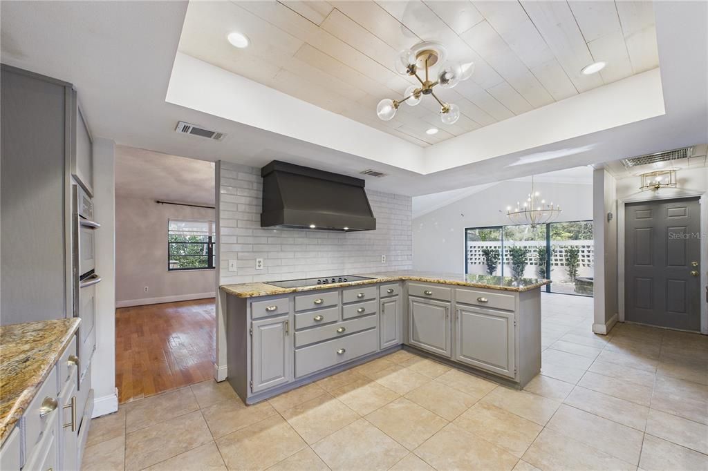 For Sale: $580,000 (3 beds, 2 baths, 2595 Square Feet)