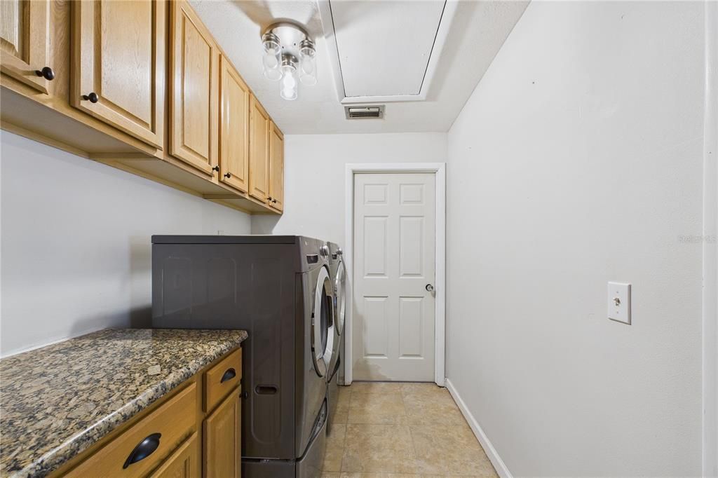 For Sale: $580,000 (3 beds, 2 baths, 2595 Square Feet)