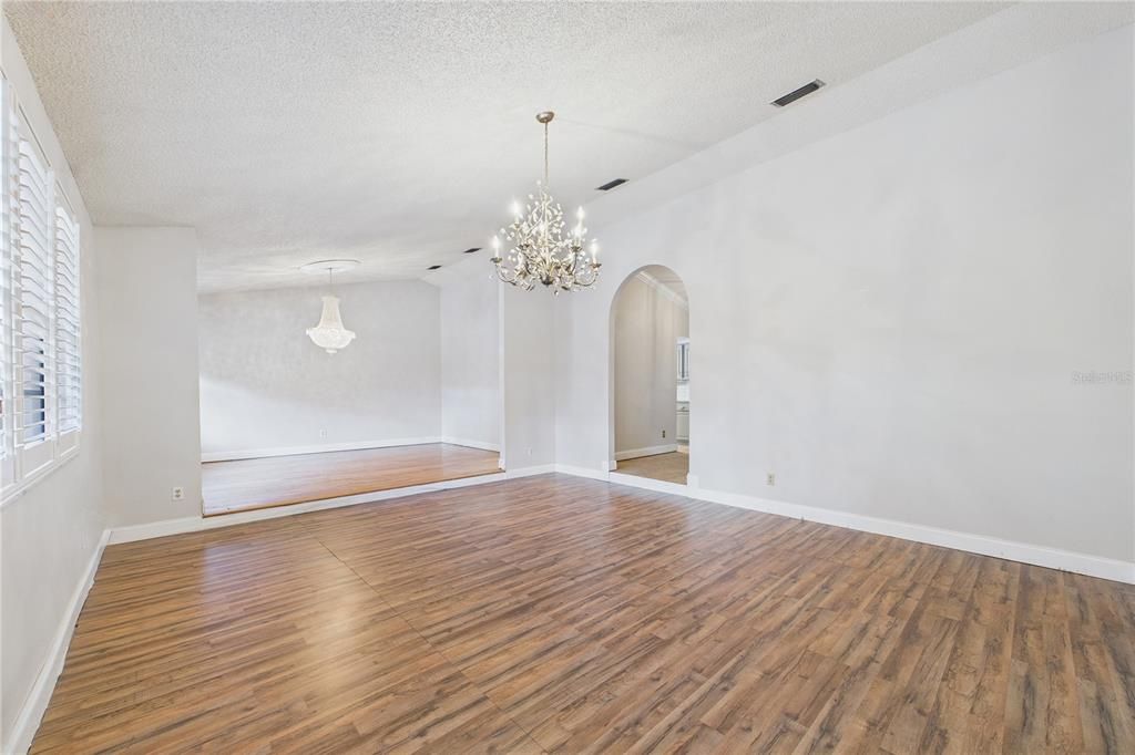 For Sale: $580,000 (3 beds, 2 baths, 2595 Square Feet)