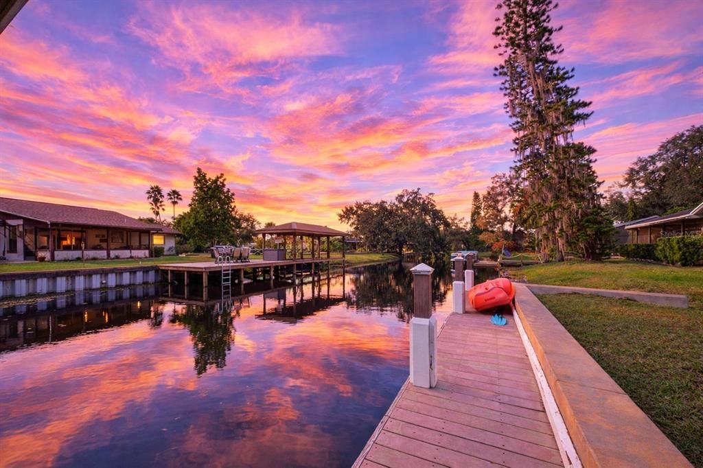 For Sale: $580,000 (3 beds, 2 baths, 2595 Square Feet)