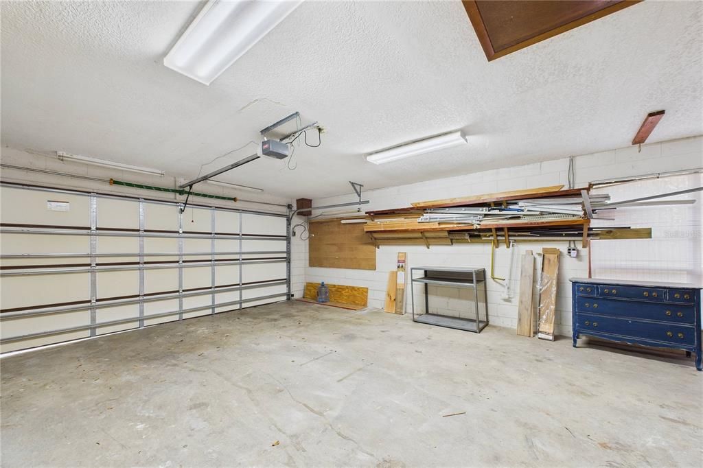 For Sale: $580,000 (3 beds, 2 baths, 2595 Square Feet)