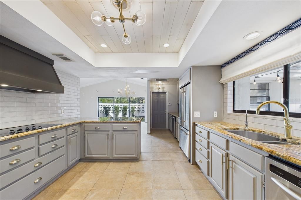 For Sale: $580,000 (3 beds, 2 baths, 2595 Square Feet)